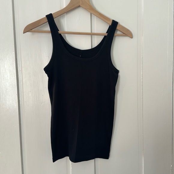 Everlane Microrib Tank - Picture 2 of 5